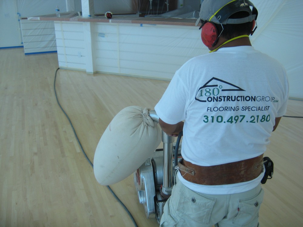 Hardwood-floor-sand-refinish-in-experts-in-los-angeles